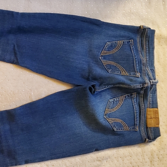 Hollister straight leg capri dark wash jeans size 1 - Picture 3 of 5